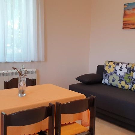 Apartment Jf Rezine Lovran Exteriör bild